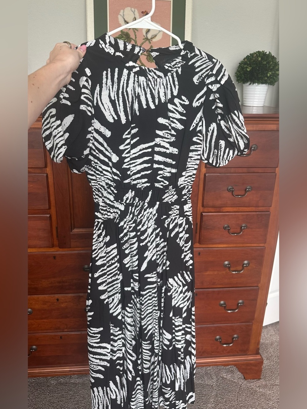 THML Black and White Abstract Print Maxi Dress with Puff Sleeves